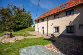 Studio Für 4 Personen Ca 106 M Sup2 In Gozd, Krain Innerkrain - 0