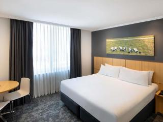 Mercure Sydney Bankstown - 1