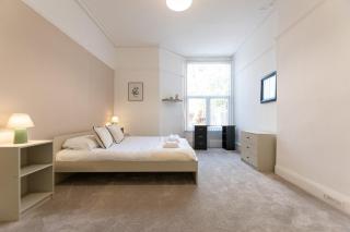 StaywithAlexandra 3 - 4