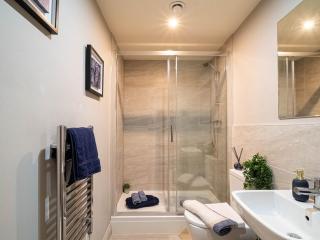Modern 1-Bed Apartment near Leeds Arena - 3