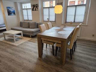 FERIENWOHNUNG 70m2 APARTMENT in ZITTAUER STADTZENTRUM INNENSTADT INNENRING TOP LAGE - WOHNEN AUF ZEIT IN ZITTAU - 2 RAUM WOHNUNG - 4