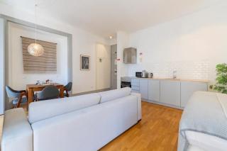 Colosseum Building - Betha - 2