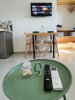 Blue Bergamote - Pop Culture Studio - Ermoúpoli - 2