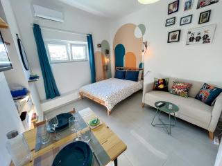 Blue Bergamote - Pop Culture Studio - 0