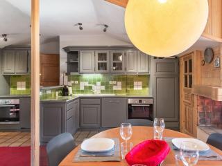 Appartement charmant avec sauna et balcons à Courchevel 1850, proche pistes, pour 4 personnes - FR-1-564-94 - 2