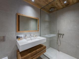 Chalet Neuf avec Piscine et Sauna à Saint-Martin-de-Belleville - FR-1-570-51 - 1