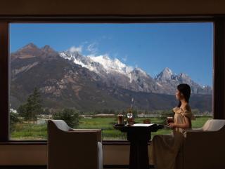 ShanJuanYun Panoramic Sunlit Yulong Snow Mountain Hotel - 1