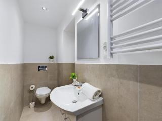 Nice Studio w Garden & Parking near Warsaw Airport - 5