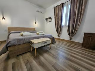 Vintage Village- Anni 70' - 7