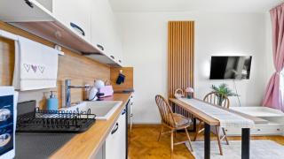 BRASSOVIA Hideaway - 1