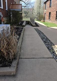 Waterfront Vacation Rental for Two Guests near Ohiopyle State Park, Pennsylvania - Confluence - 3