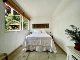 Casa entera, 3 dormitorios, diseño y jardín con parrillero - 2