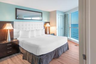 Captivating 2BR Double King Suite with Ocean Views-Oceans One 1008 - 0