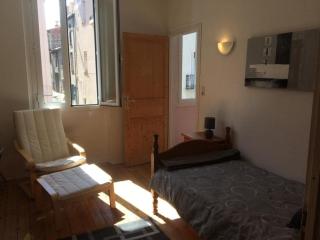 'Casa Vinç' Large Townhouse with Garden - 2