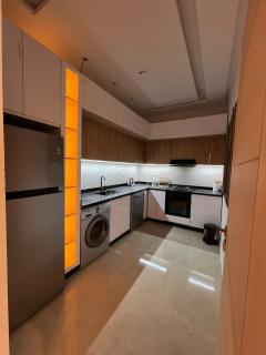 Luxury apartment - Quiet and family-friendly neighborhood - 2