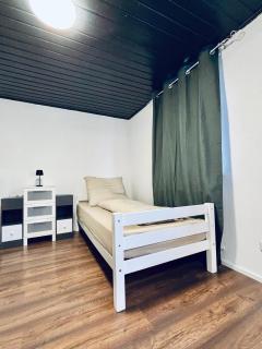 Doppelzimmer 3 Balance - Suhitha´s Gästehaus Villingen-Schwenningen - 7