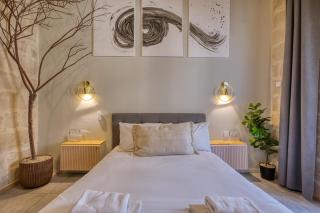 Stunning 3BR Townhouse with Private Rooftop by SF Homes - San Pawl il Bahar - 1