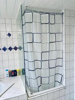 Dreibettzimmer 1 Home - Suhitha´s Gästehaus Villingen-Schwenningen - 3