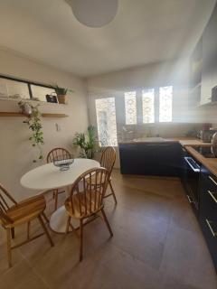 Bluewood Retreat|Cozy Vintage 3BDR Nicosia Heart - 6