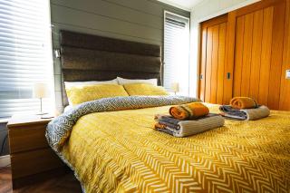 Shropshire Lodges - Romantic Luxury Hot Tub Breaks - 3