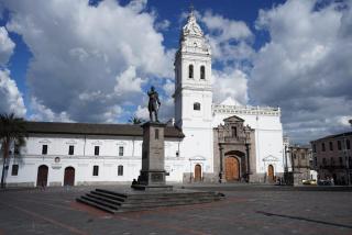 Unleash Charm & Comfort Oldtown Quito Best Location! - 9