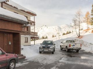 Studio ski aux pieds avec terrasse, 4 personnes - FR-1-275-169 - 1