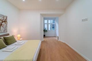 Bright 3BR w/ 2 Baths – Near Graça & Tagus | By Airnest - 5