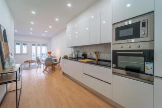 Bright 3BR w/ 2 Baths – Near Graça & Tagus | By Airnest - 9