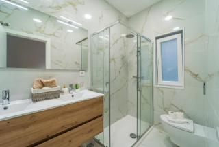 Bright 3BR w/ 2 Baths – Near Graça & Tagus | By Airnest - 8