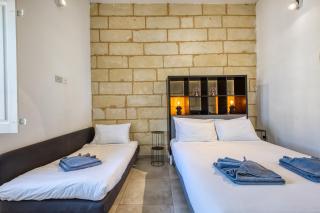 Traditional Guest House with shared roof terrace and jacuzzi GOBLU - 3