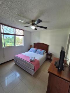 Family getaway, pool, beach and surf - 5