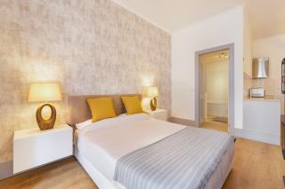 Colosseum Building - Theta - 1