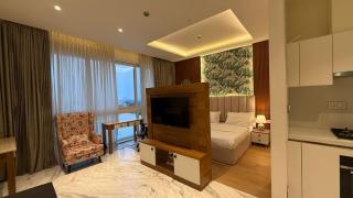 Luxury Suite at Leela Residences Bangalore - 6