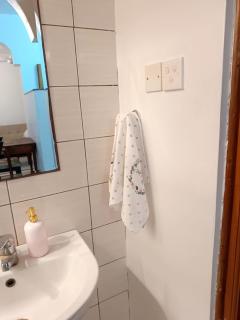 Cozy Beach Vacation Stay - 7