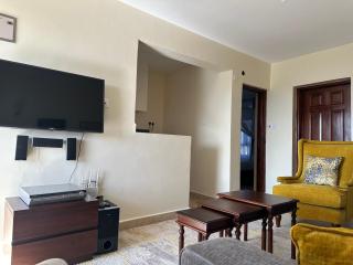 Lakeview Apartments - Serene Mustard - 2