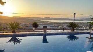 Villa with a full private pool - 1