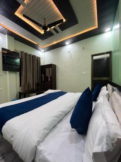 Hotel Aryaa kulam Palace - 2