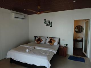 Colomb Beach Cottages - 3