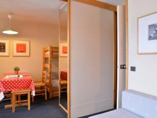 Studio divisible chaleureux · 4 pers · Accès pistes · Balcon - FR-1-181-2088 - 2
