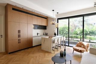 Stylish New 2BR & Near Beachfront By SweetyGuest - 0