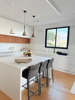 Aurora Villa by A&D Properties - 6