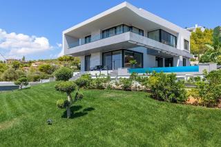 Aurora Villa by A&D Properties - 1