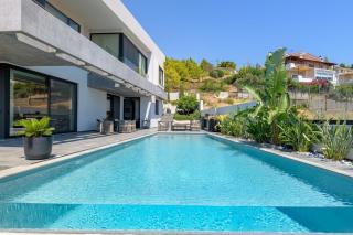 Aurora Residence by A&D Properties - 1
