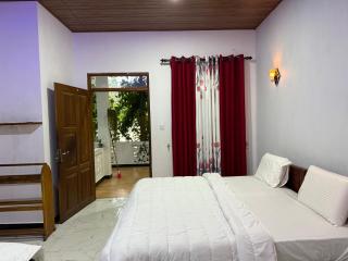 Refresh Inn Ella - 7