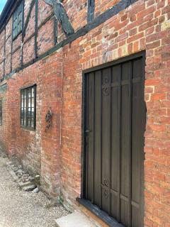 Bishops Keep - A New Unique Town Centre Home - 4