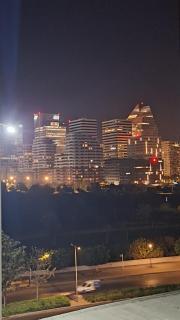 Séjour élégant avec terrasse et vue sur la ville - 2