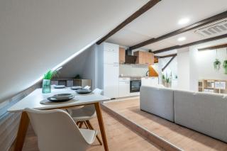 B-Home Apartments - Štýlový podkrovný apartmán 74 m2 - 8