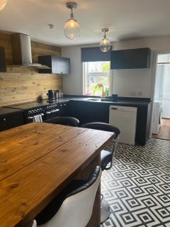 Highland Park Cottage - 9