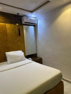 The Residence hotel and suite - 7