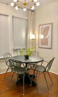 4BR Downtown Lafayette-Garden Parking Walk to Arts District - 1